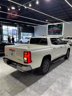 ميتسوبيشي L200